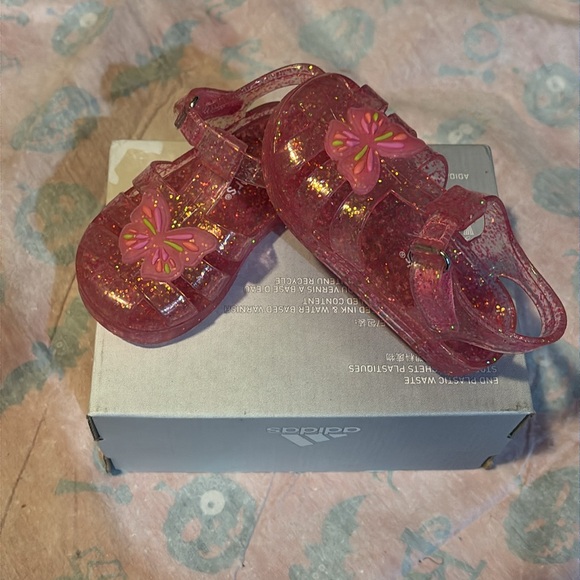 Sandals - Picture 3 of 8